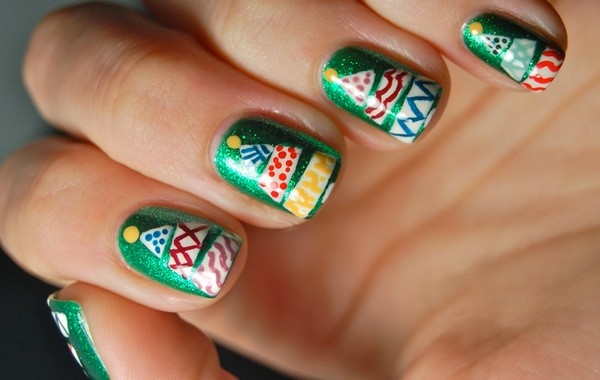 easy-christmas-nail-art-designs-and-ideas-19