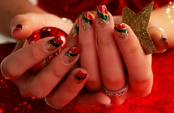 easy-christmas-nail-art-designs-and-ideas-28