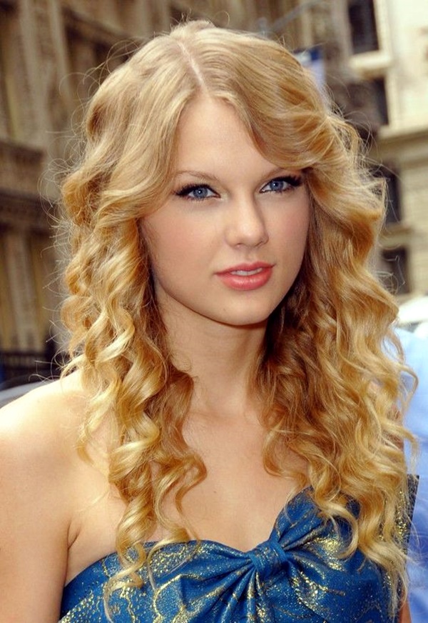 curly-hair-hairstyles-for-women-17