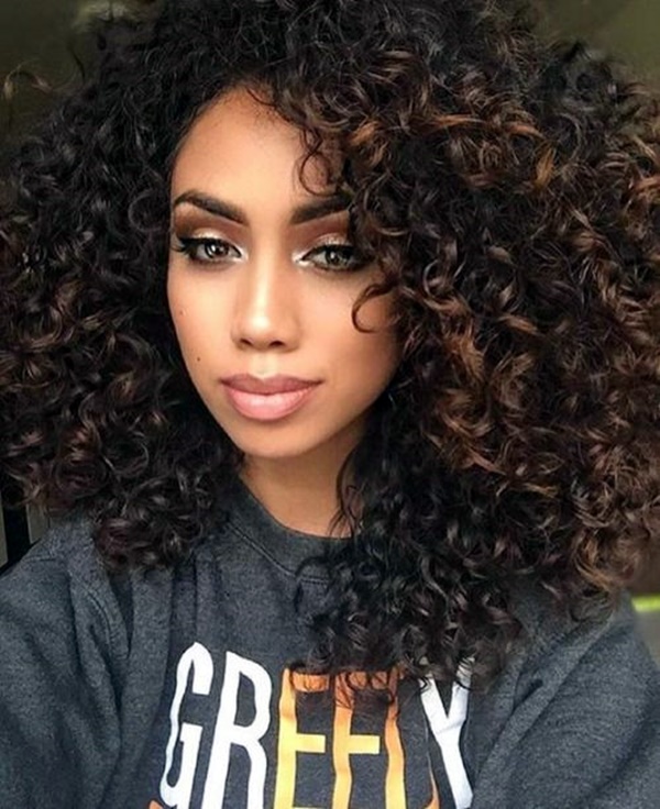 curly-hair-hairstyles-for-women-19