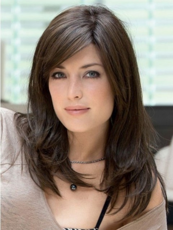 Medium Length Hairstyles and Haircuts for Women - 6