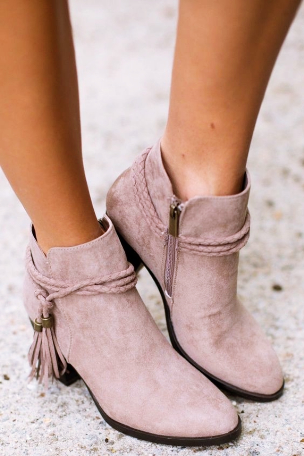 Different-Types-of-Shoes-Every-Woman-Must-Have-in-Her-Wardrobe