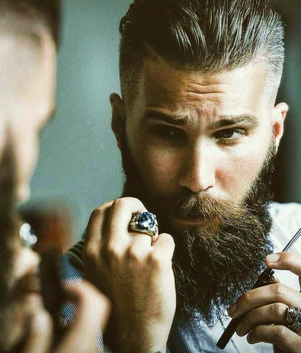 Genuine-Beard-Styles-for-Round-Face-Men