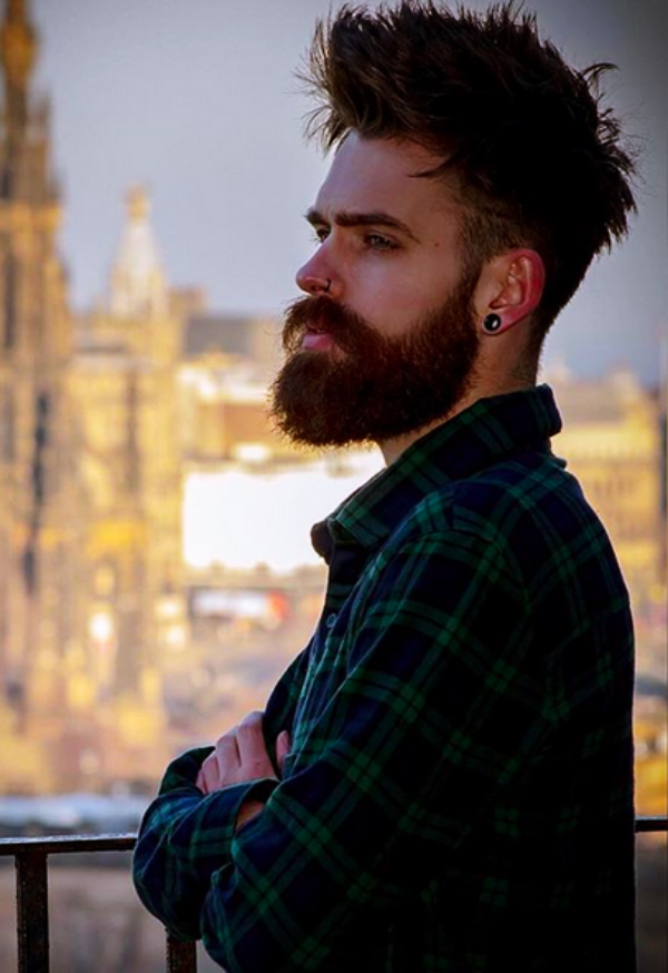 Genuine-Beard-Styles-for-Round-Face-Men