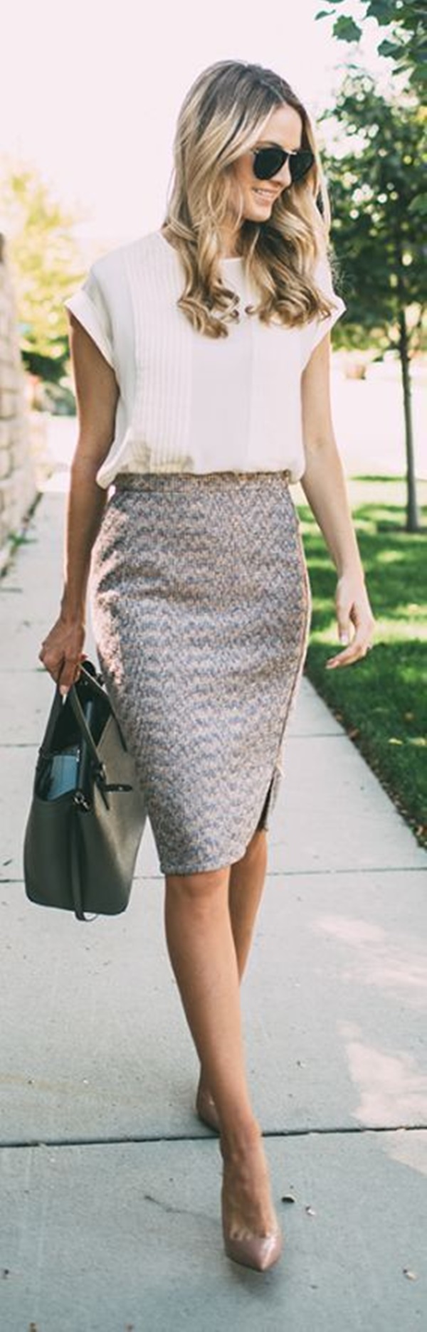 Trendy-ways-to-wear-pencil-dress-at-work-