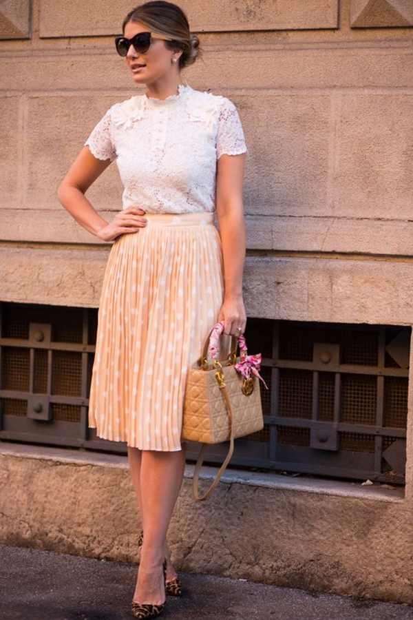 Skirt-Outfit-at-work-