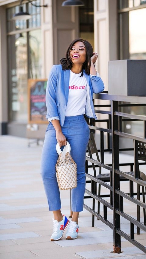 Informal-Work-Outfits-With-Sneakers