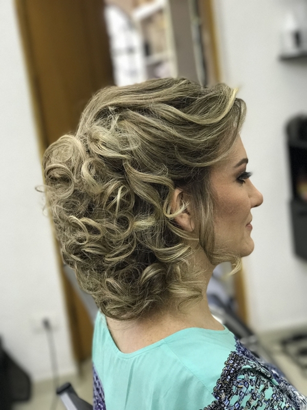 8 Mother of the Bride Hairstyles Perfect for the Big Day  All Things Hair  US