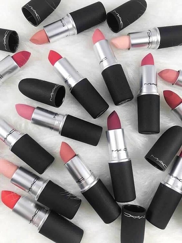 how-lipsticks-are-made-history-material-and-manufacturing
