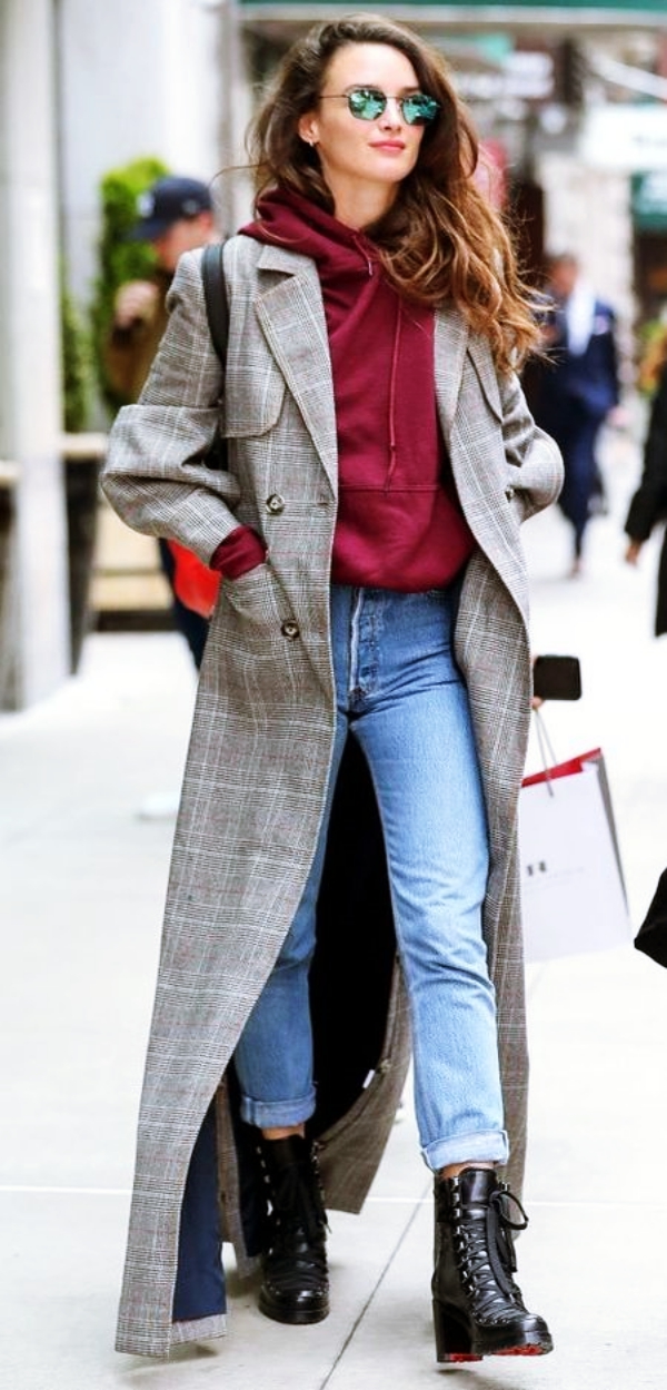  Casual-Sweatshirt-Outfits-For-Fall