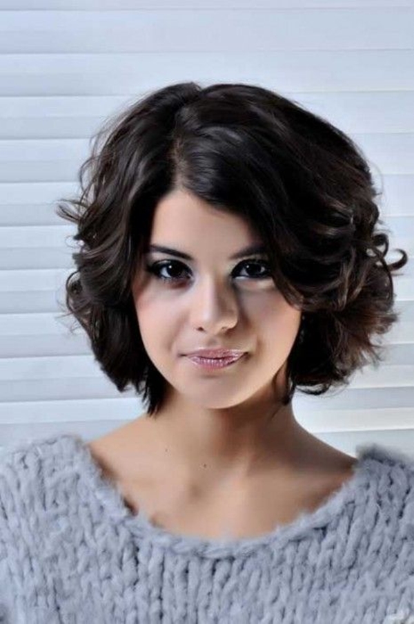 medium-hairstyles-and-haircuts-for-round-faces