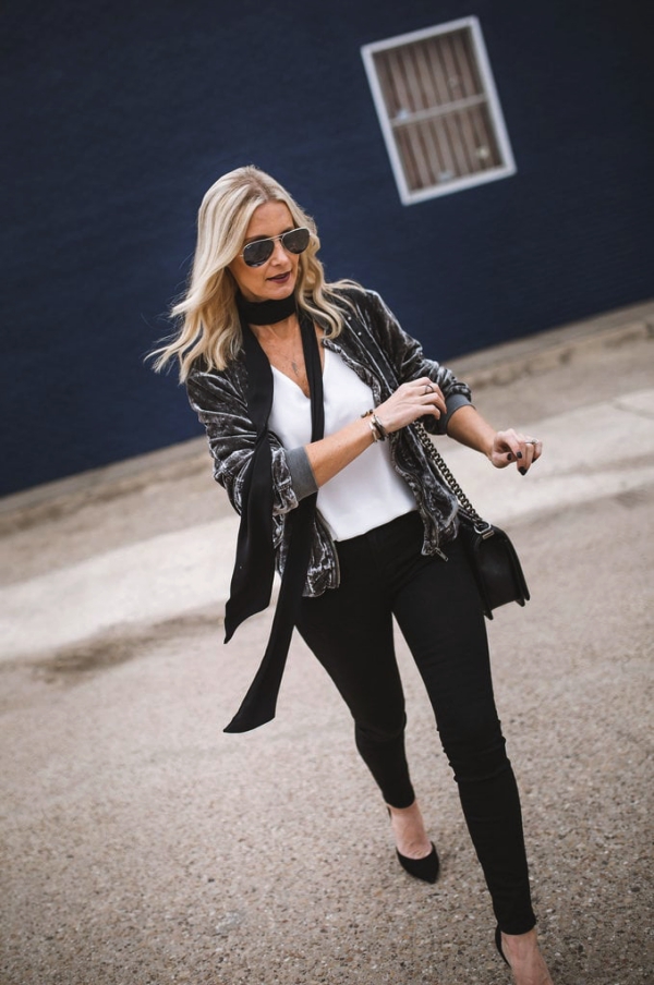 Casual-Bomber-Jacket-Outfits-for-Winters