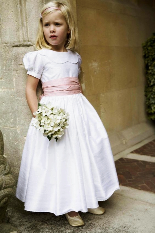How-to-pick-right-dress-for-your-flower-girl