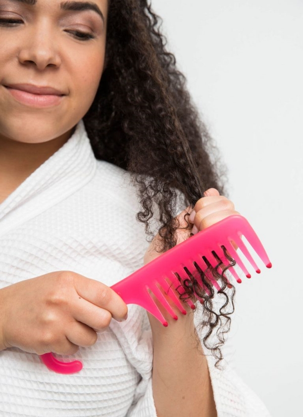 Curly Hair Care Tips and Hacks to Maintain Naturally